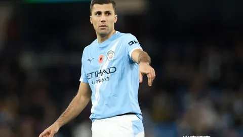 海港队李新翔传射建功，阿齐兹双响，与西海岸3-3战平